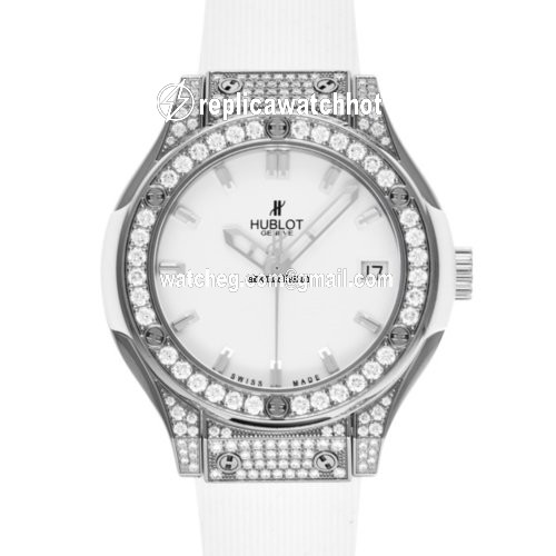 Hublot Classic Fusion Quartz Womens watch Quartz Titanium 581.NE.2010.RW.1704