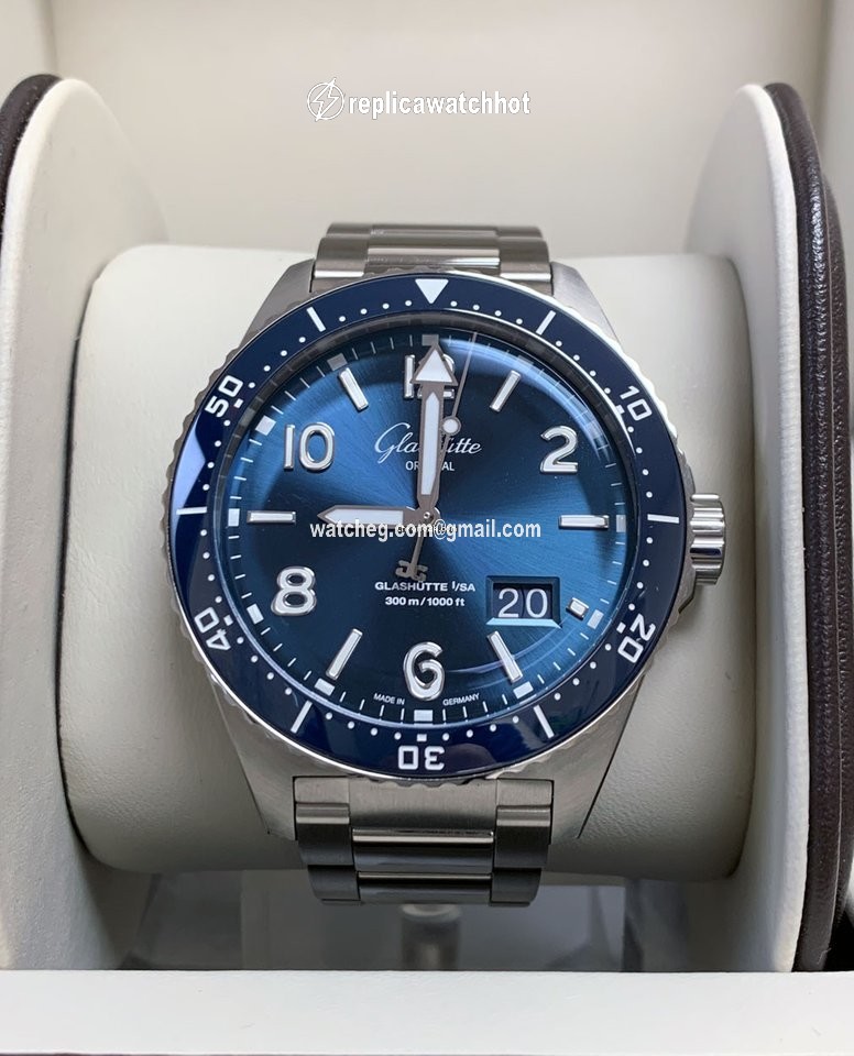 Glashtte Original Mens watch Unisex Automatic Steel 1-36-13-02-81-70