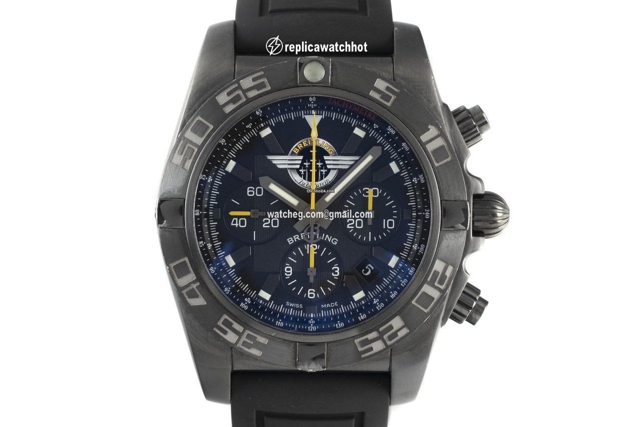 Breitling Chronomat 44 Mens watch Unisex Automatic Steel MB0110