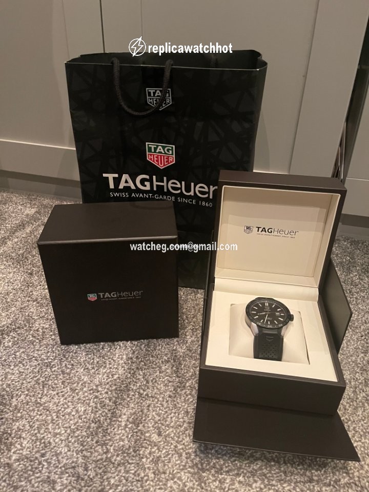 TAG Heuer Connected Mens watch Unisex Automatic Titanium SAR2A80.FT6049