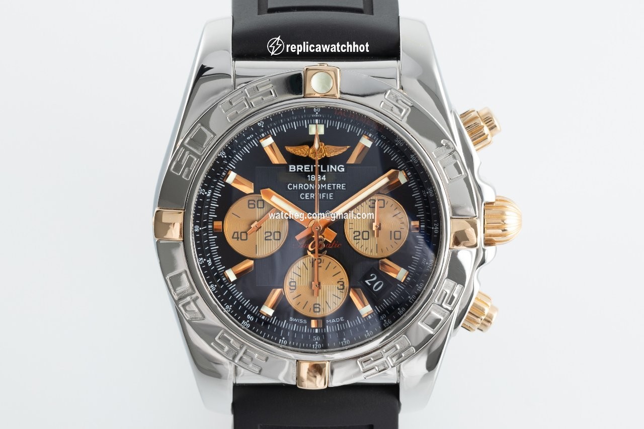 Breitling Chronomat 44 Mens watch Unisex Automatic Gold Steel IB0110