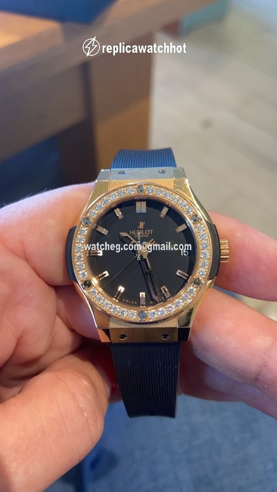 Hublot Classic Fusion Quartz Womens watch Quartz 581.OX.1180.RX.1104