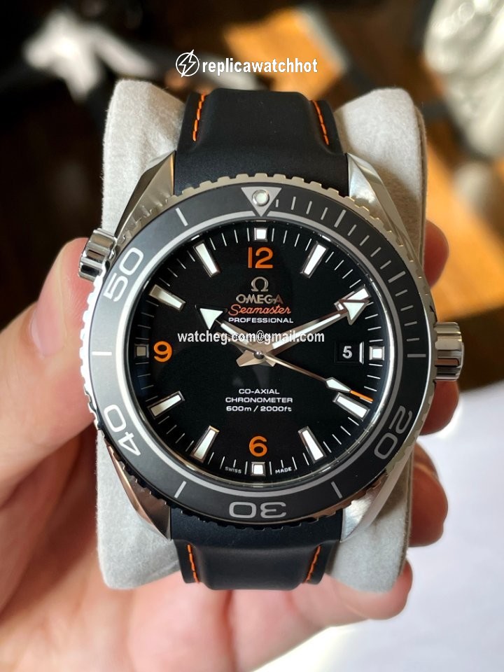 Omega Seamaster Planet Ocean Mens watch Unisex Automatic Steel 232.32.46.21.01.005