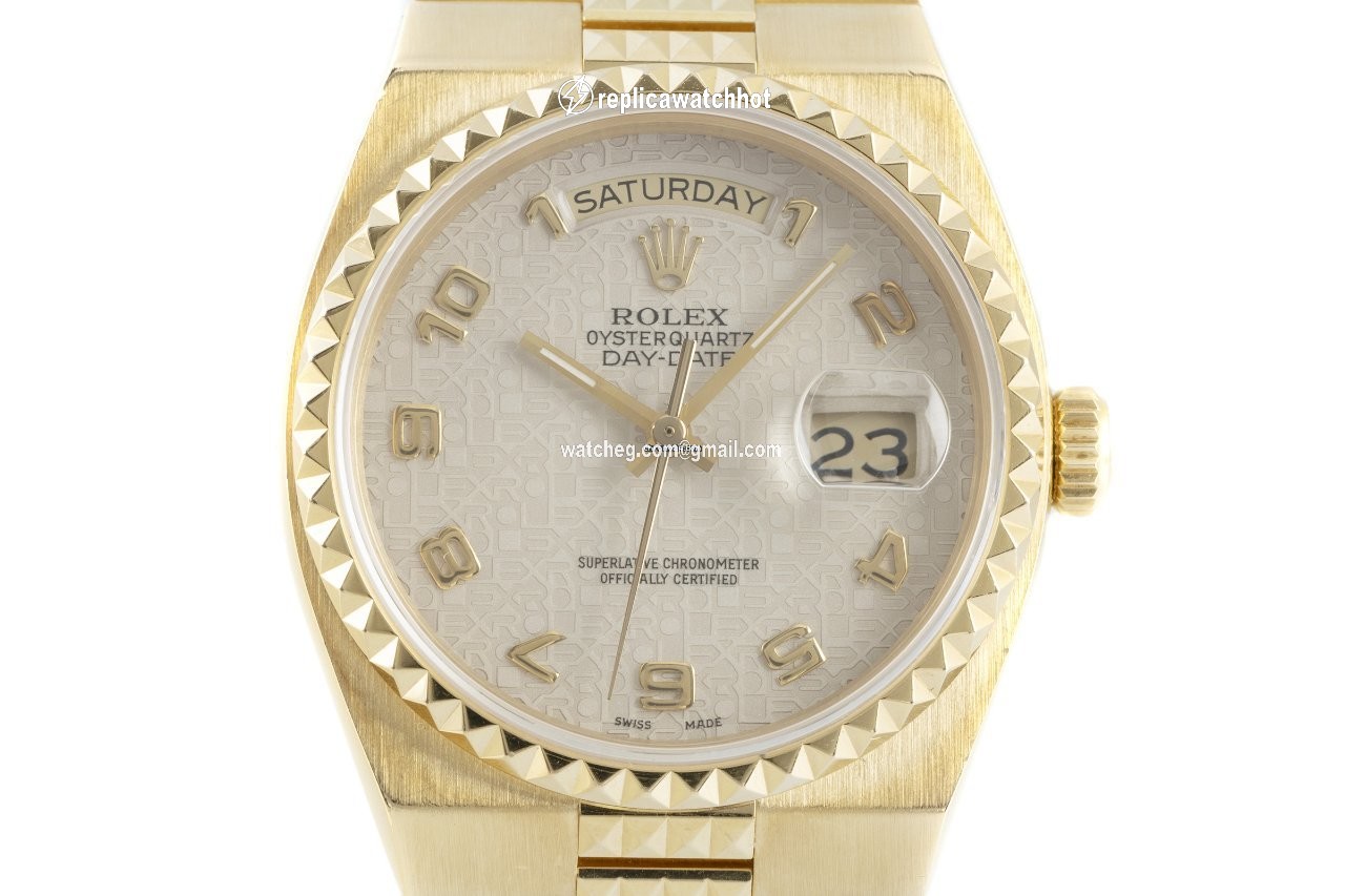 Rolex Day-Date Oysterquartz Mens watch Unisex Yellow gold Quartz 19028