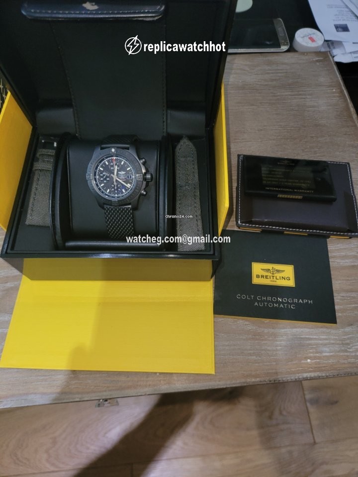 Breitling Colt Chronograph Automatic Mens watch Unisex Automatic Steel M1338810 BF01