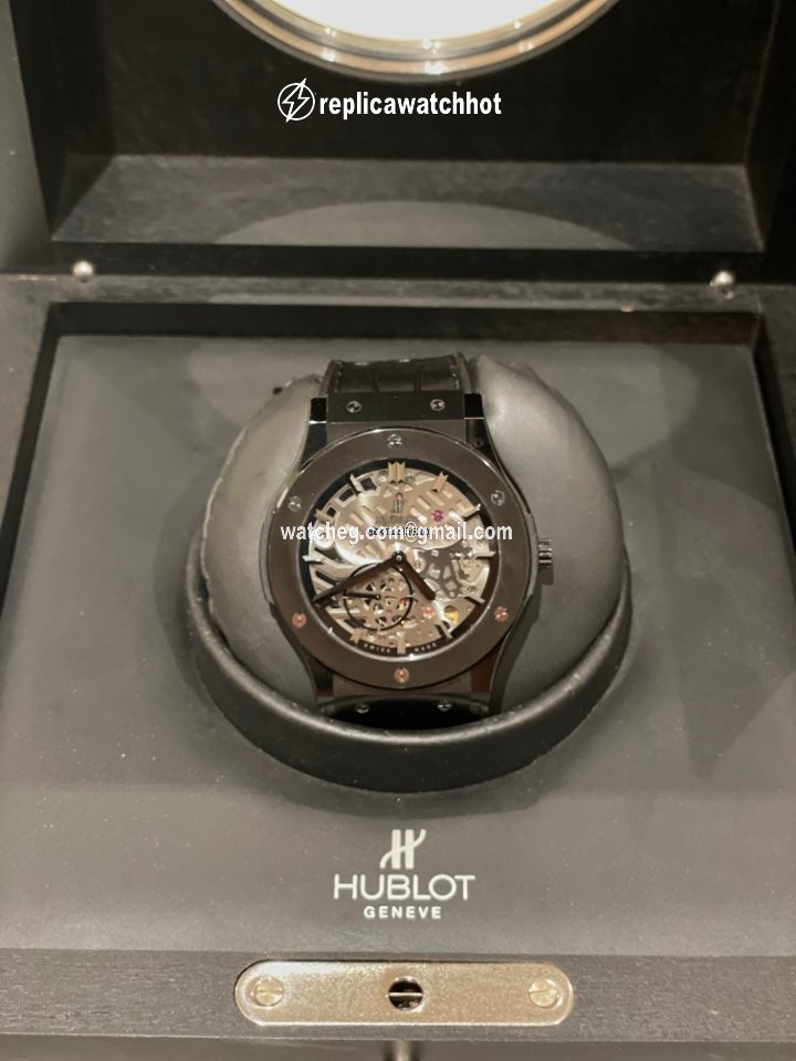 Hublot Classic Fusion Ultra-Thin Mens watch Unisex Manual winding Ceramic 515.CM.0140.LR