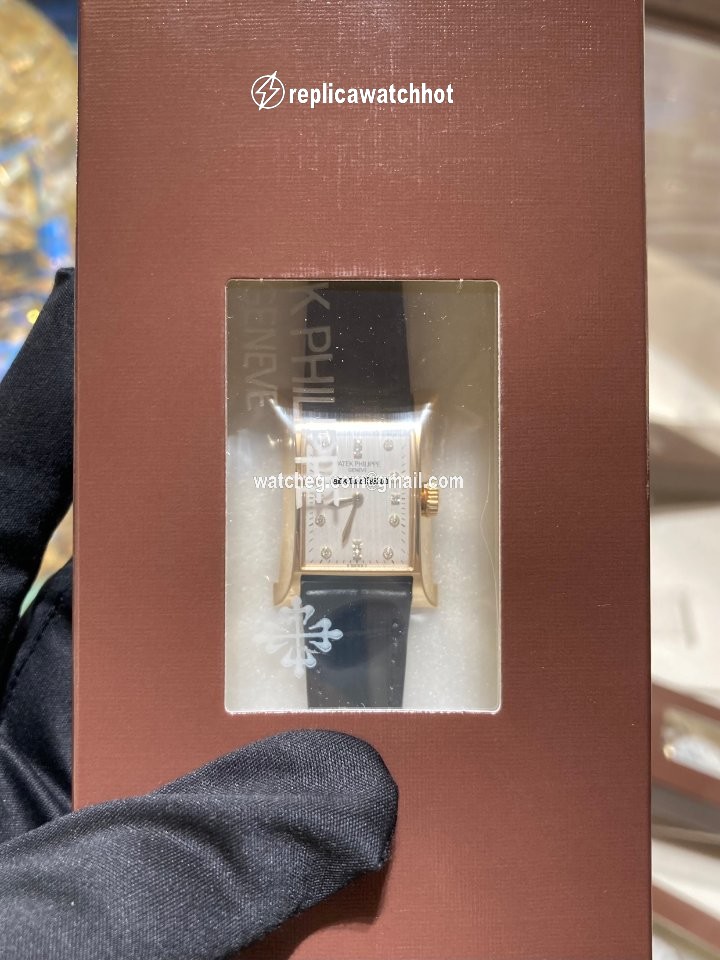 Patek Philippe Pagoda Womens watch Manual winding Yellow gold 4900J