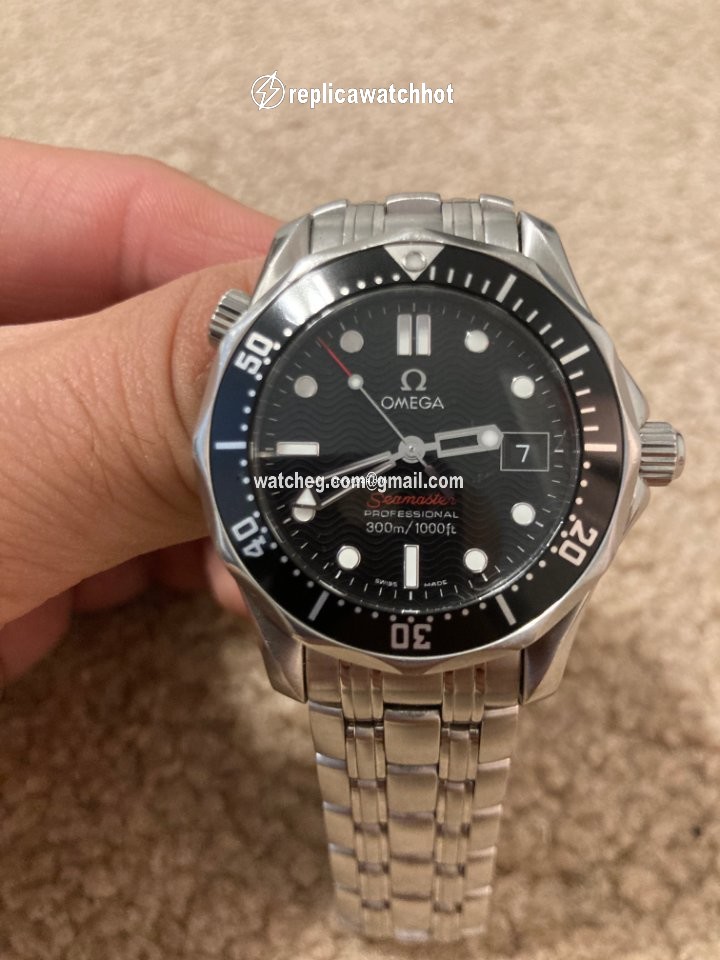 Omega Seamaster Diver 300 M Mens watch Unisex Quartz Steel 21230366101001