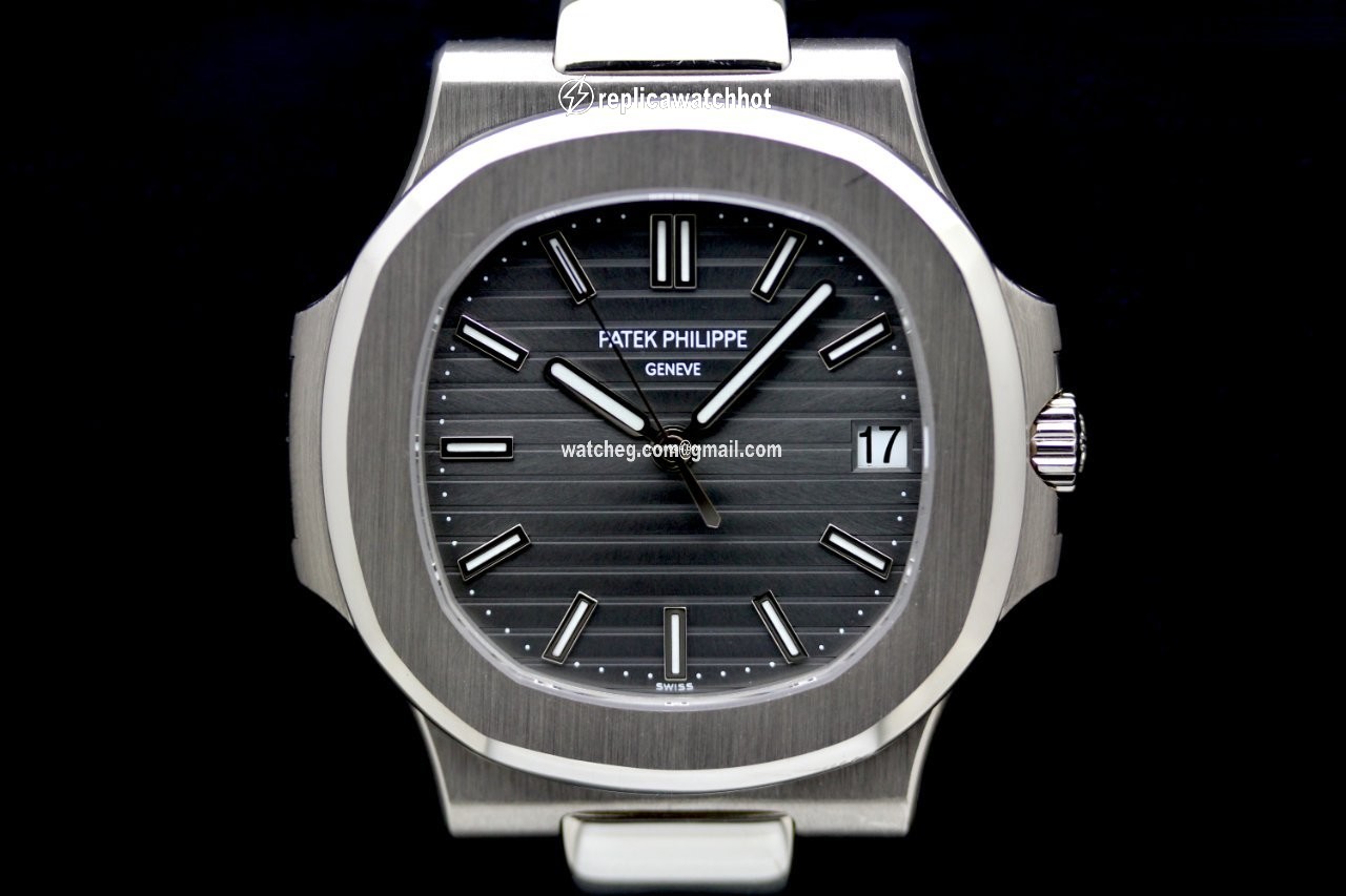 Patek Philippe Nautilus Automatic White gold 5711G-001
