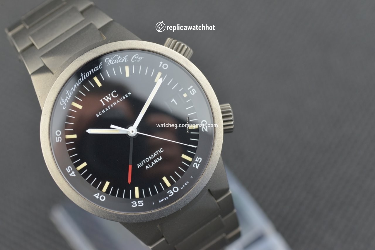 IWC GST Mens watch Unisex Automatic Titanium IW3537