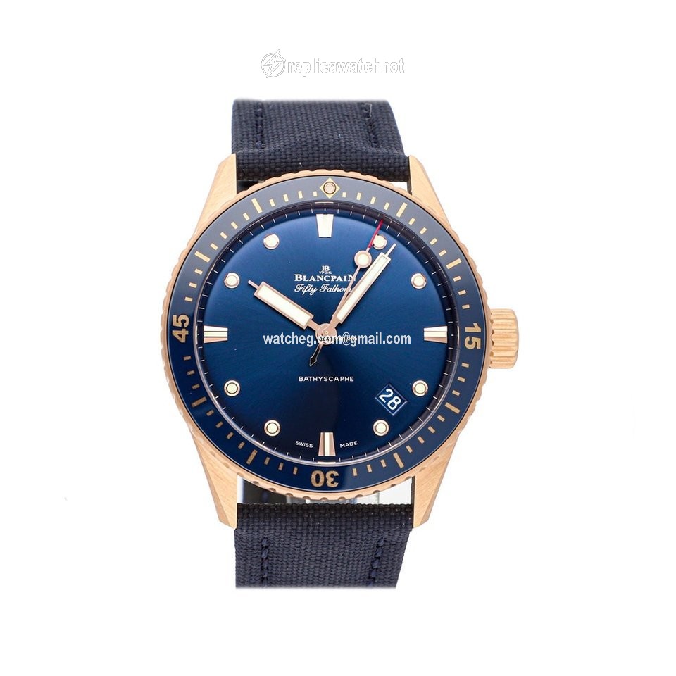 Blancpain Fifty Fathoms Bathyscaphe Mens watch Unisex Automatic Rose gold 5000-36S40-O52A