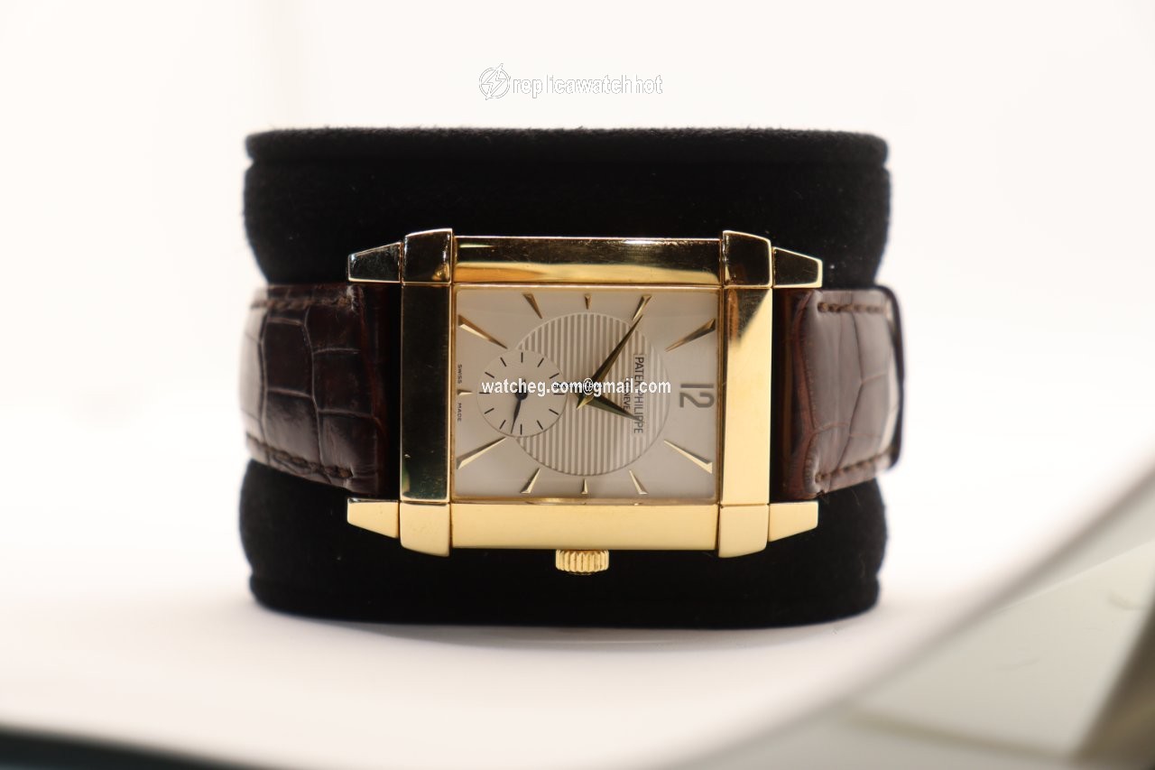 Patek Philippe Gondolo Mens watch Unisex Manual winding Yellow gold 5111J
