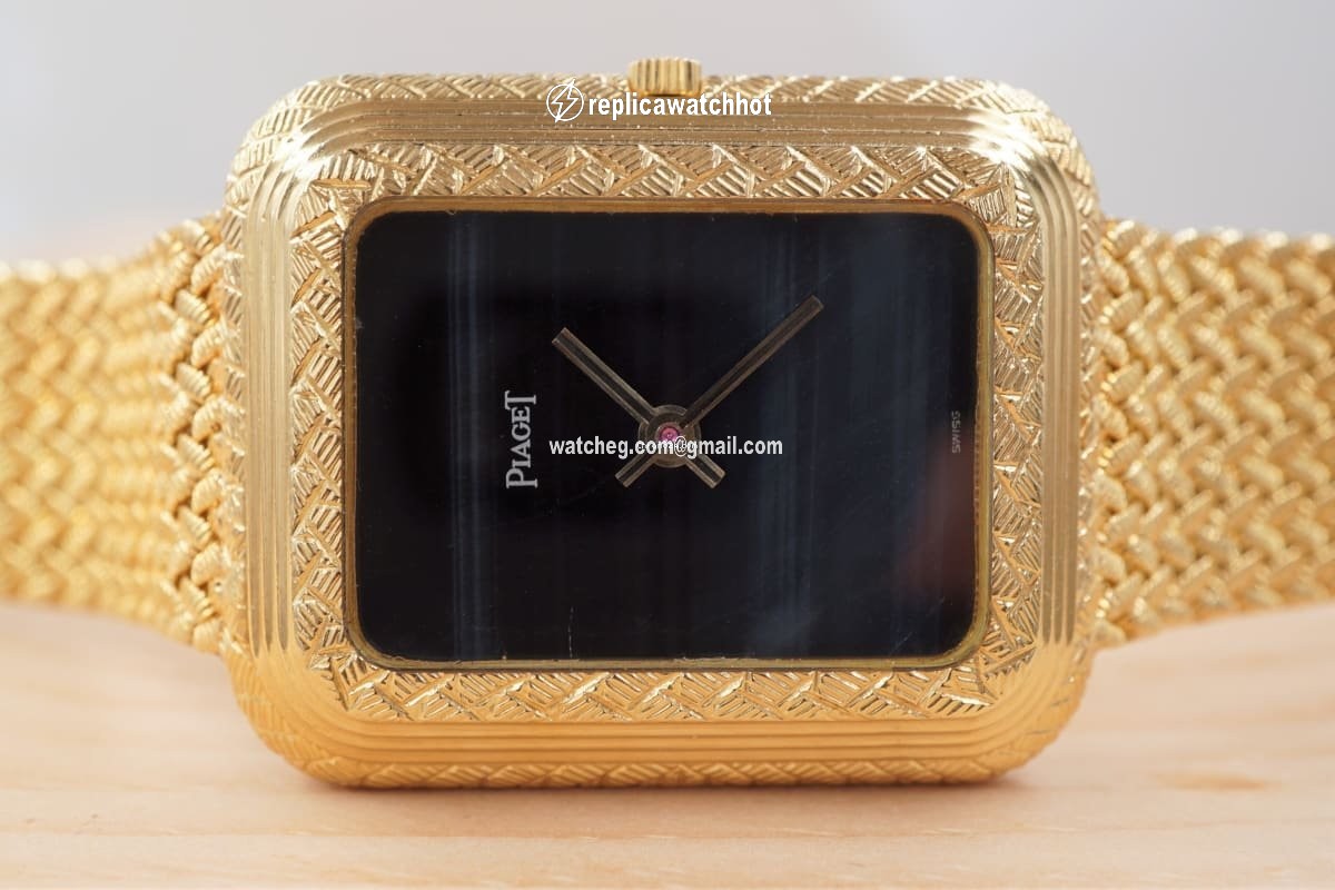 Piaget Mens watch Unisex Quartz Yellow gold 14102