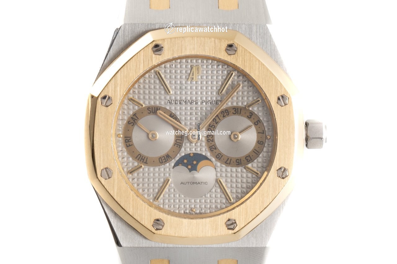 Audemars Piguet Royal Oak Day-Date Mens watch Unisex Automatic Gold Steel 25594SA
