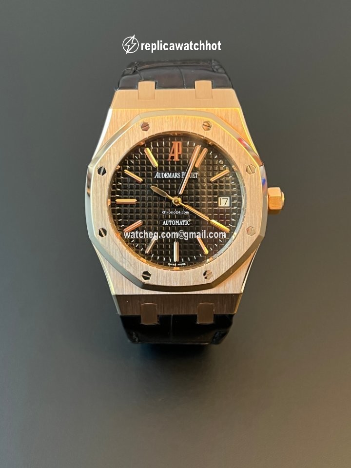 Audemars Piguet Royal Oak Selfwinding Mens watch Unisex Automatic Rose gold 15300OR.OO.D002CR.01