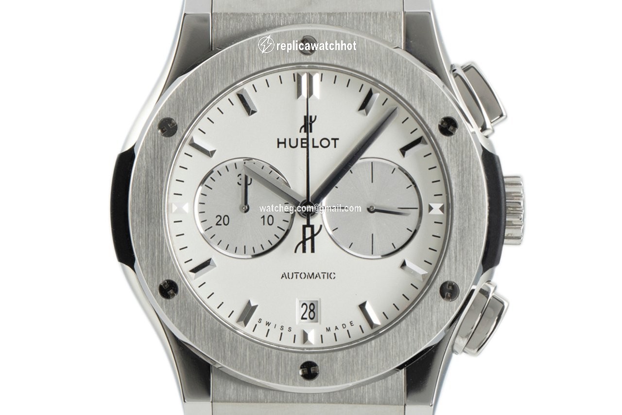 Hublot Classic Fusion Chronograph Mens watch Unisex Automatic Titanium 541.NX.2611.LR