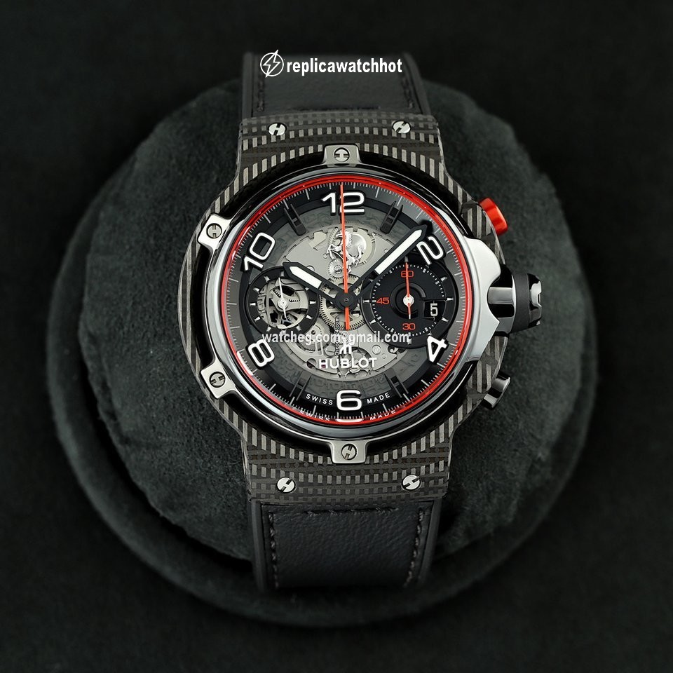 Hublot Classic Fusion 45, 42, 38, 33 mm Mens watch Unisex Automatic Carbon 526.qb.0124.vr