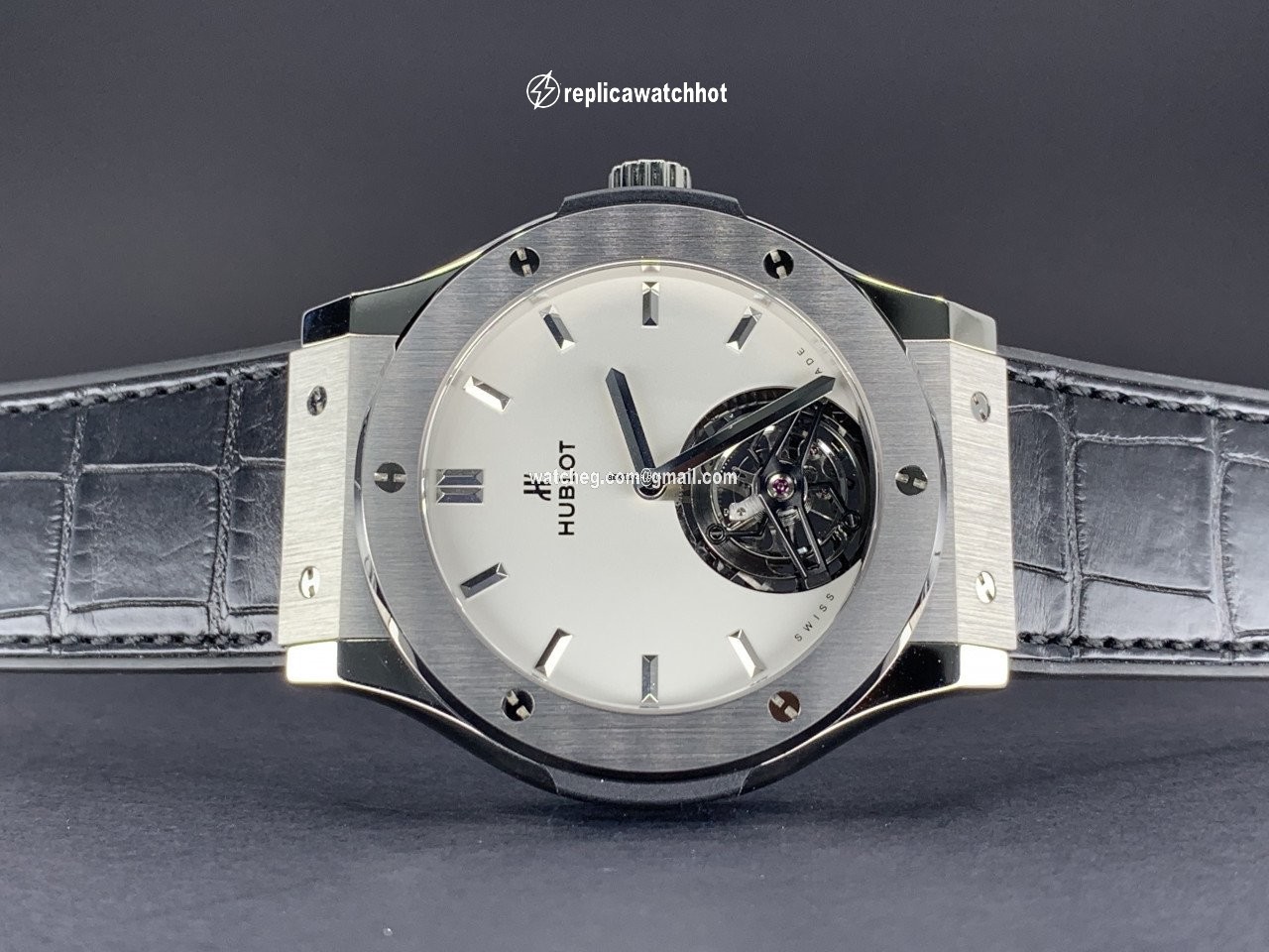 Hublot Classic Fusion 45, 42, 38, 33 mm Automatic Titanium 505.NX.2610.LR