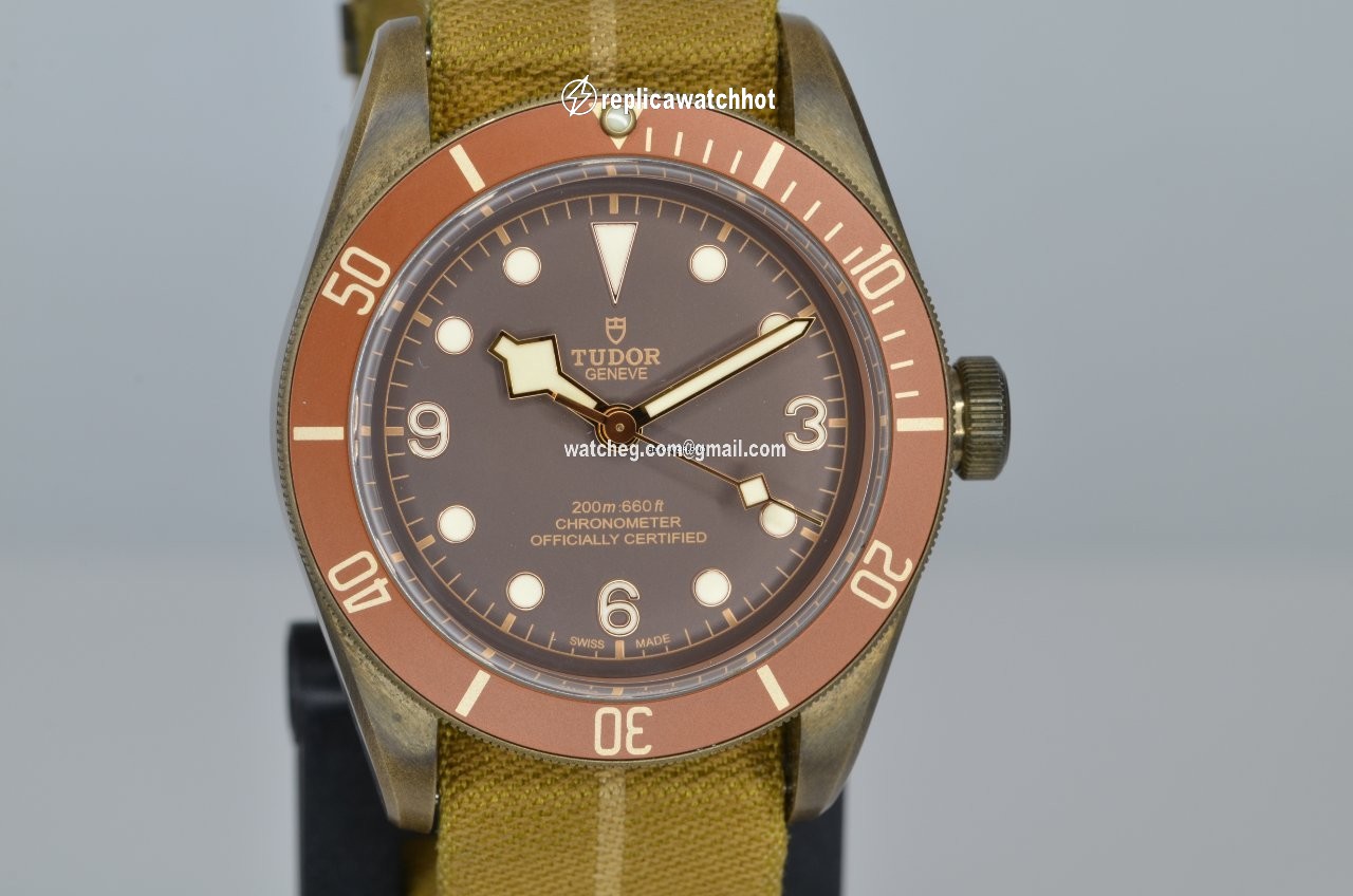 Tudor Black Bay Bronze Mens watch Unisex Automatic Bronze 79250BM