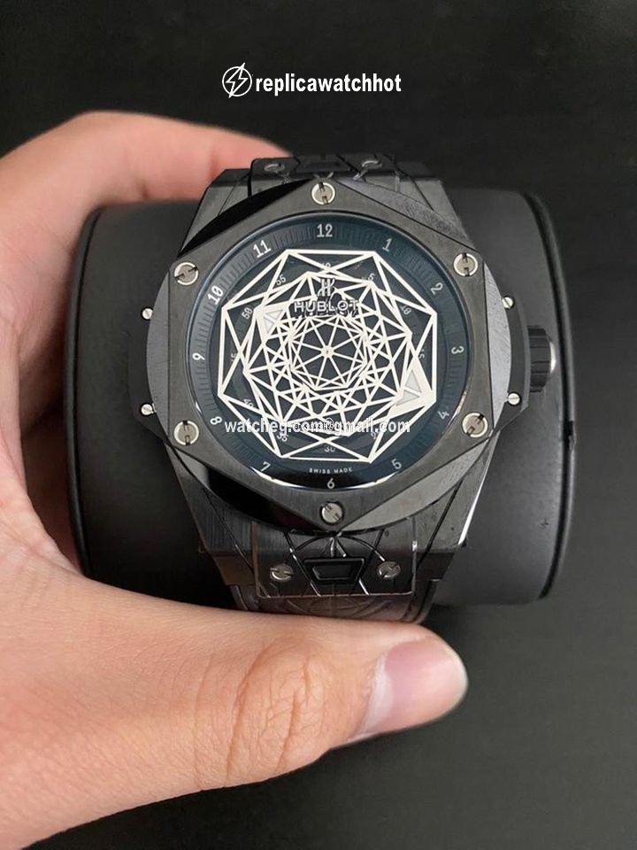 Hublot Big Bang Sang Bleu Mens watch Unisex Automatic Ceramic 415.CX.1112.VR.MXM18