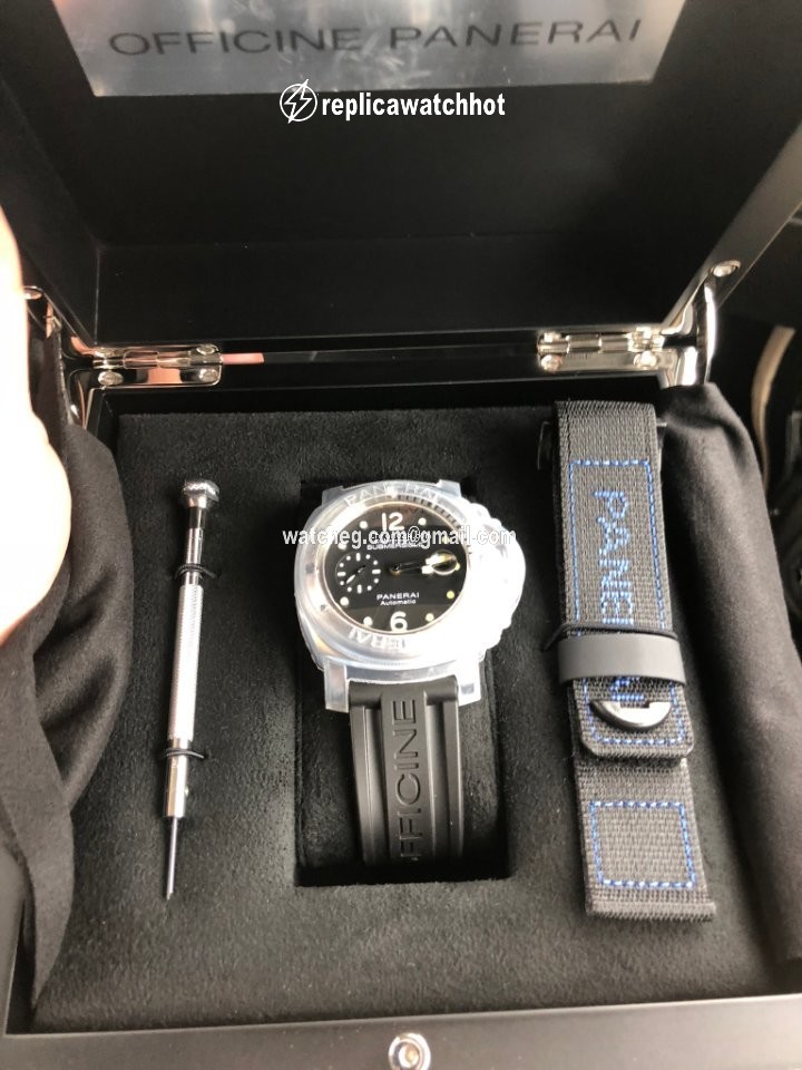 Panerai Luminor Submersible Mens watch Unisex Automatic Steel PAM 01024