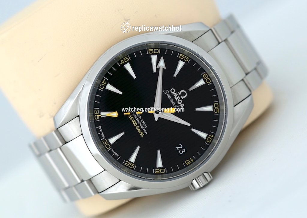 Omega Seamaster Aqua Terra Mens watch Unisex Automatic Steel 231.10.42.21.01.002