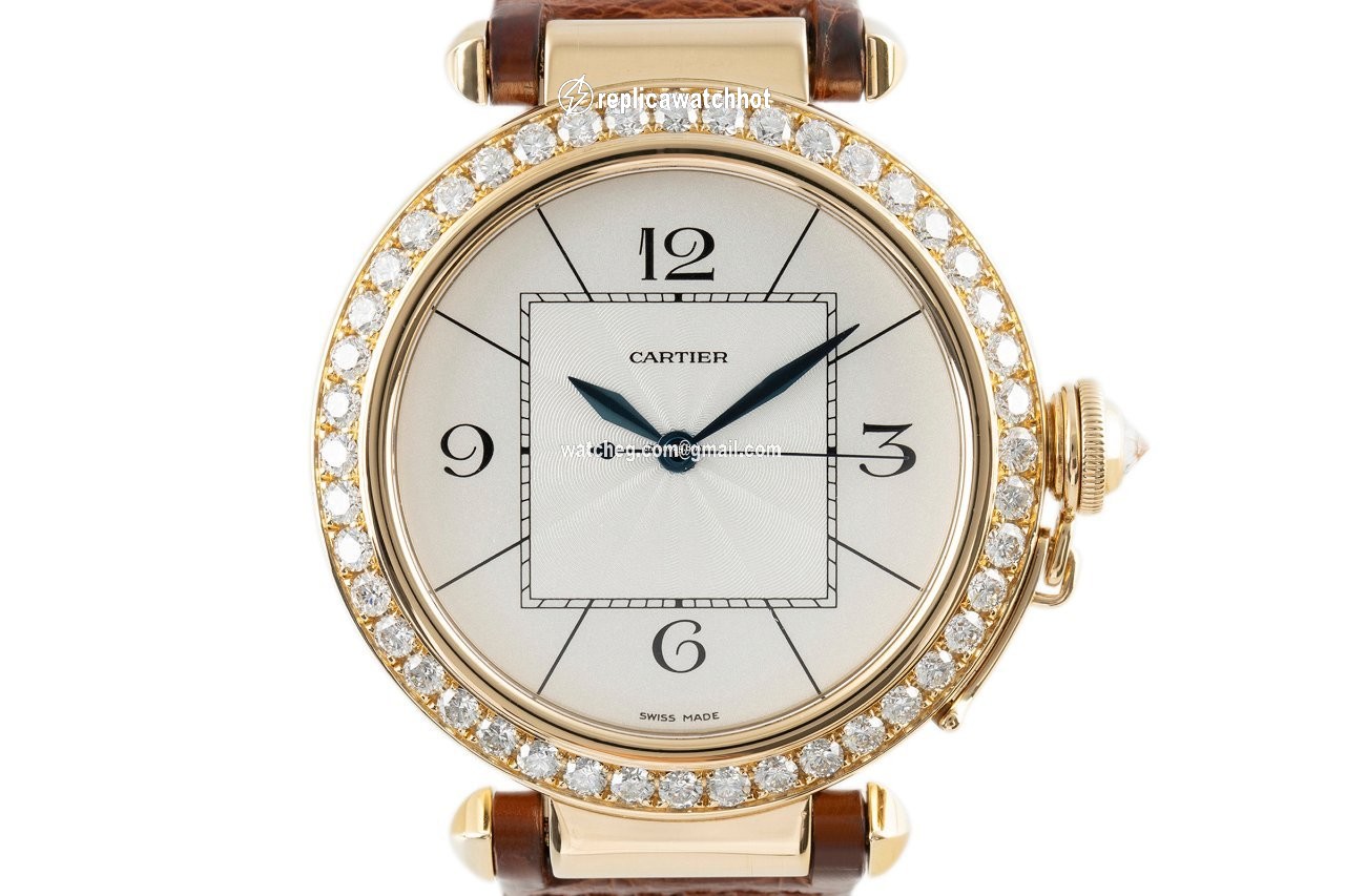 Cartier Pasha Womens watch Automatic Yellow gold WJ120351