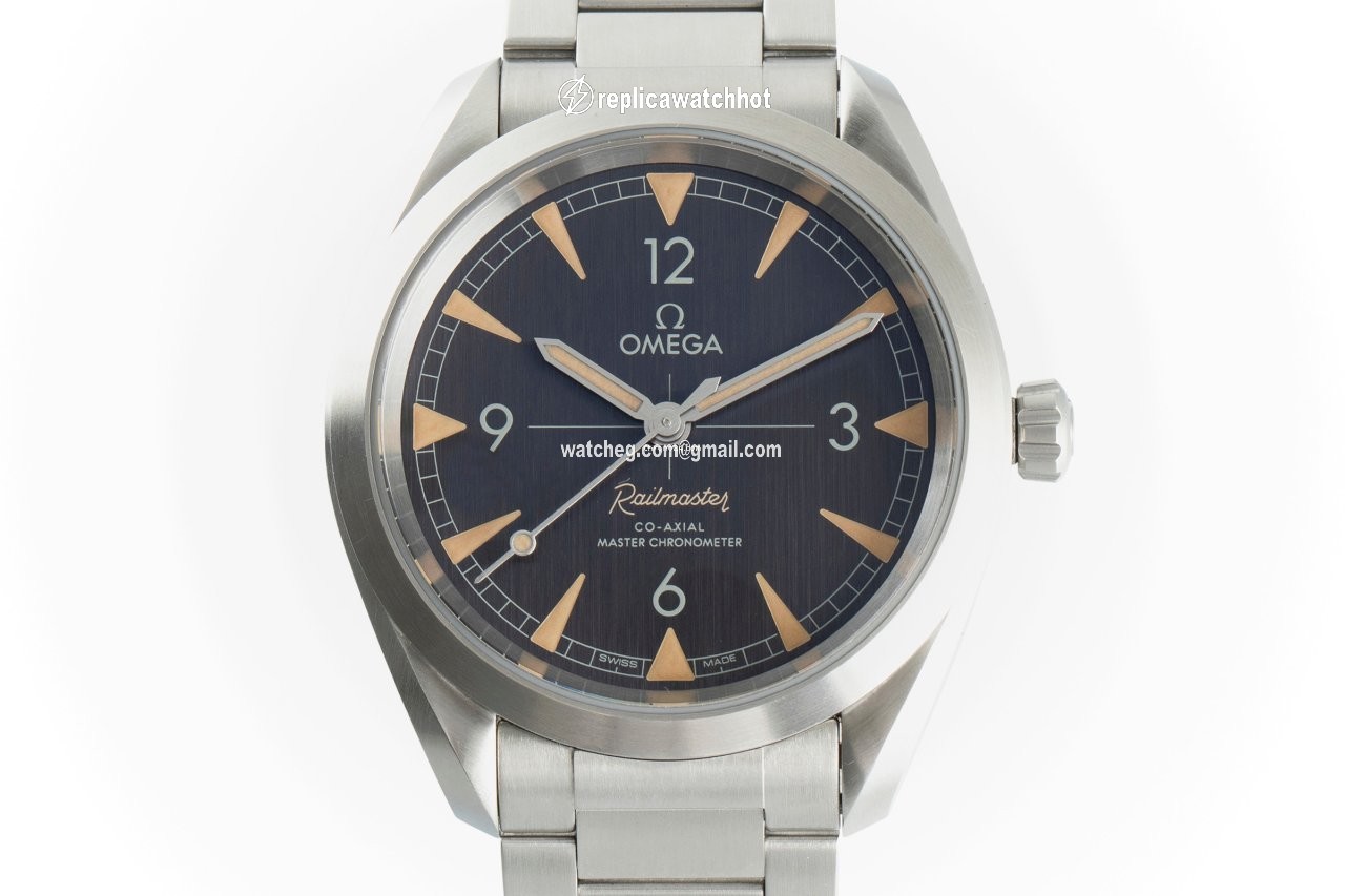 Omega Seamaster Railmaster Mens watch Unisex Automatic Steel 220.12.40.20.01.001