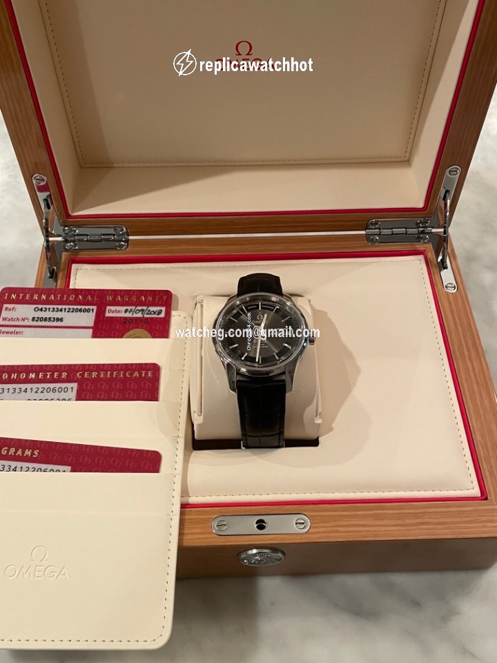 Omega De Ville Hour Vision Mens watch Unisex 043133412206001