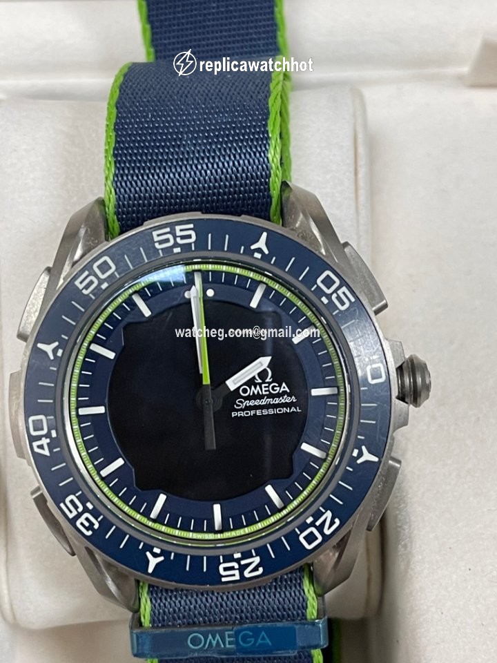 Omega Speedmaster Skywalker X-33 Mens watch Unisex Quartz Titanium 318.92.45.79.03.001
