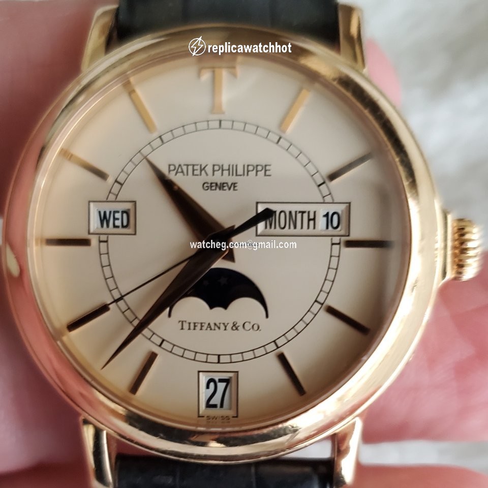 Patek Philippe Annual Calendar Mens watch Unisex Automatic Yellow gold 5150J