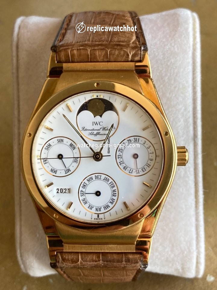 IWC Ingenieur Mens watch Unisex Automatic Yellow gold IW3540