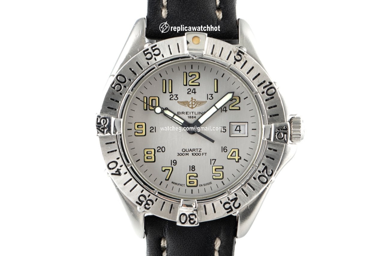Breitling Colt Quartz Mens watch Unisex Quartz Steel A57035