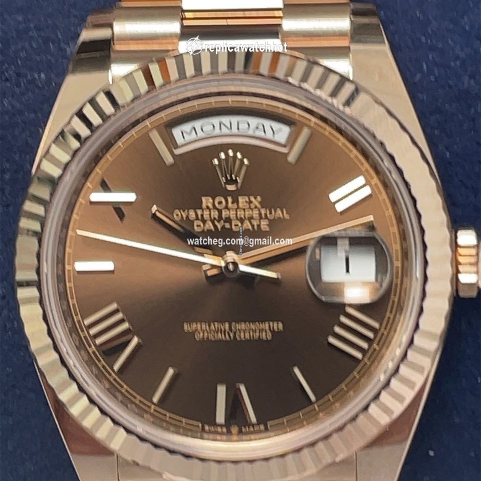 Rolex Day-Date 40 Mens watch Unisex Rose gold Automatic 228235-0006