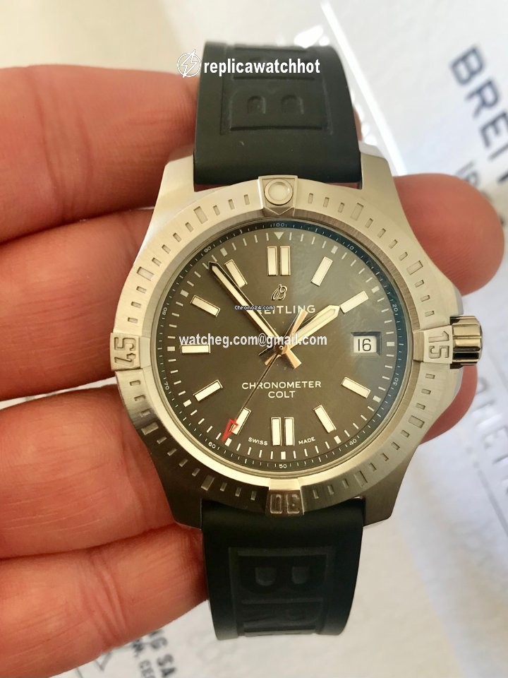 Breitling Chronomat Colt Mens watch Unisex Automatic Steel A17313101F1S1