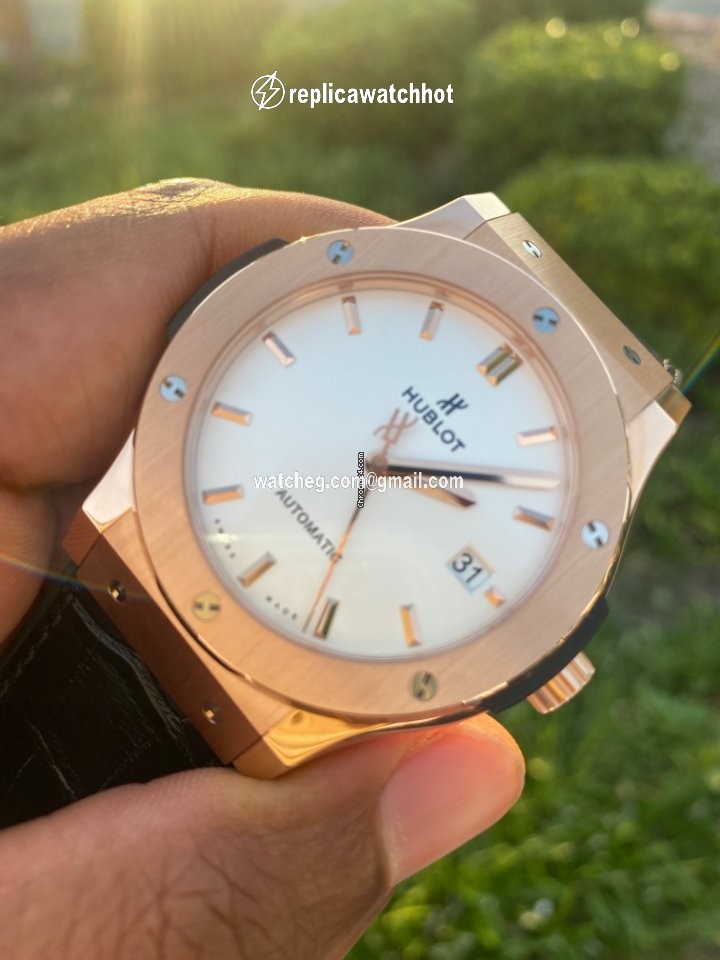 Hublot Classic Fusion 45, 42, 38, 33 mm Mens watch Unisex Automatic Rose gold 511.OX.2611.LR