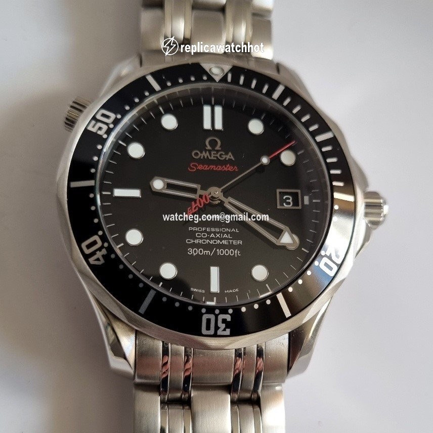 Omega Seamaster Diver 300 M Mens watch Unisex Automatic Steel 212.30.41.20.01.001