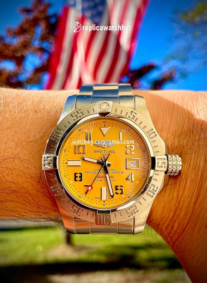 Breitling Avenger II Seawolf Mens watch Unisex Automatic Steel A1733110