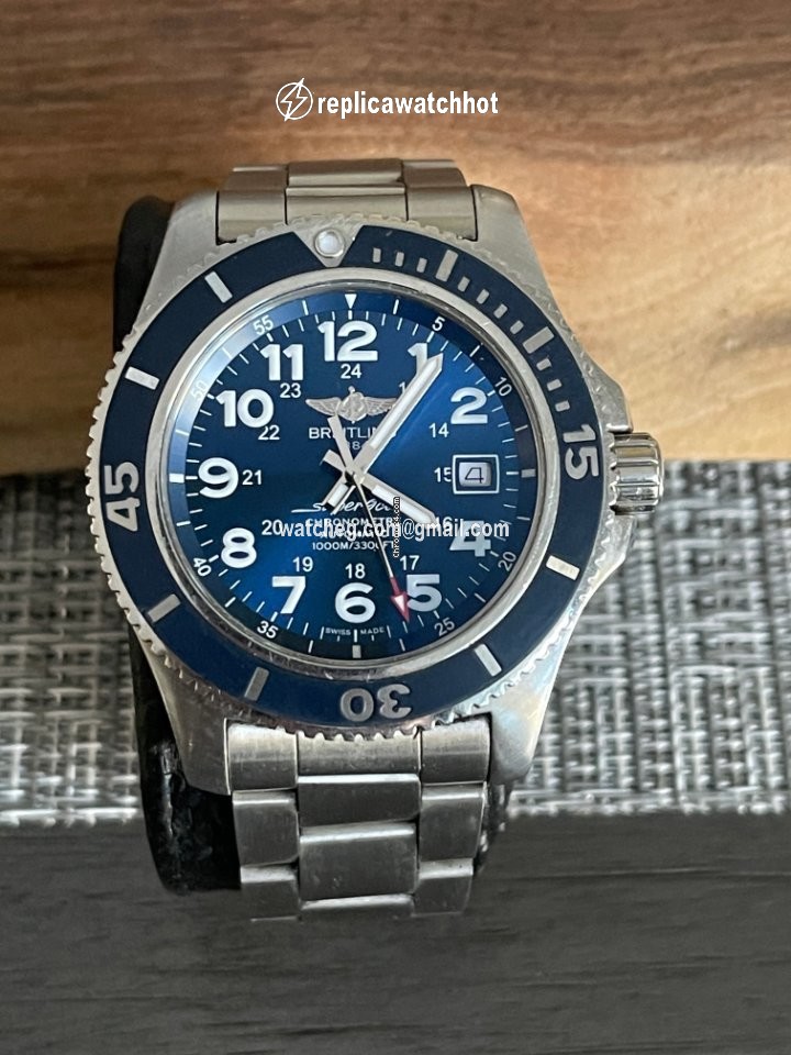 Breitling Superocean II 44 Mens watch Unisex Automatic Steel A17392D8 C910-162A