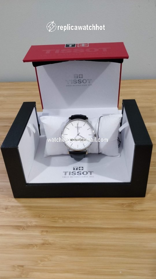Tissot T-Classic Mens watch Unisex Quartz Steel T1096101603100
