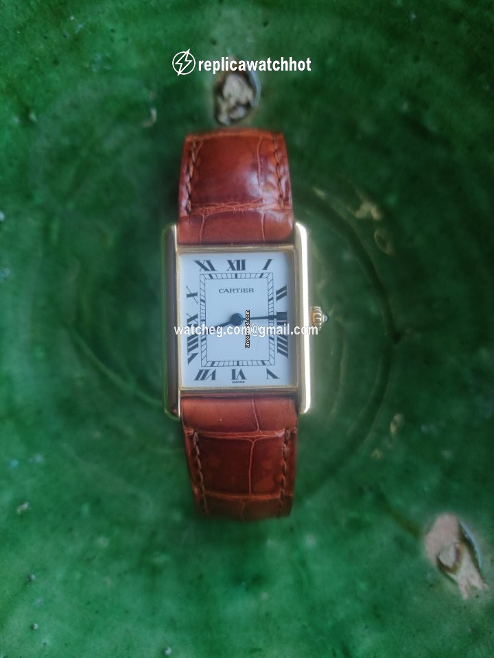 Cartier Tank Louis Cartier Mens watch Unisex Quartz Yellow gold 81052