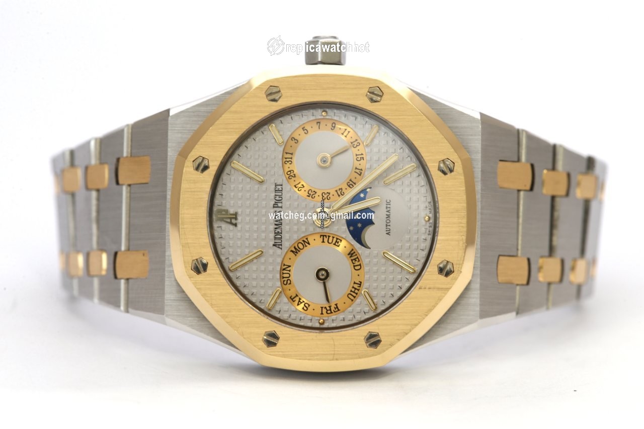 Audemars Piguet Royal Oak Day-Date Mens watch Unisex Automatic Gold Steel 25594SA-OO-0789SA-01