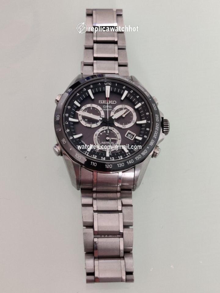 Seiko Astron GPS Solar Chronograph Mens watch Unisex Automatic Steel SSE011J1