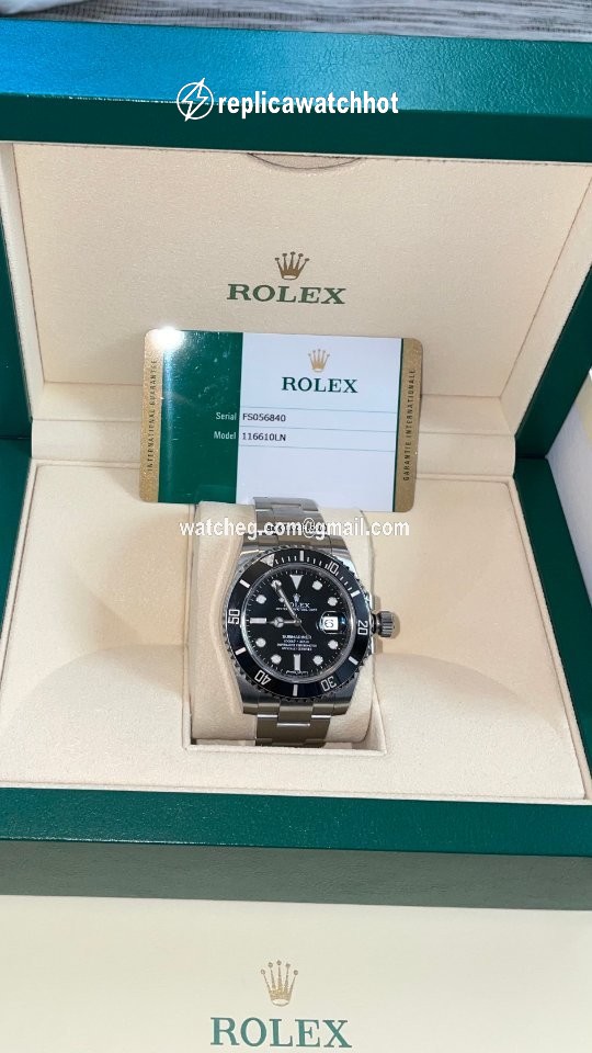 Rolex Submariner Date Mens watch Unisex Steel Automatic 16610LN