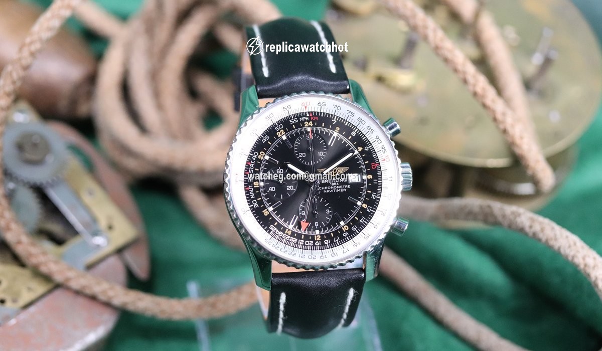 Breitling Navitimer World Automatic Steel A24322
