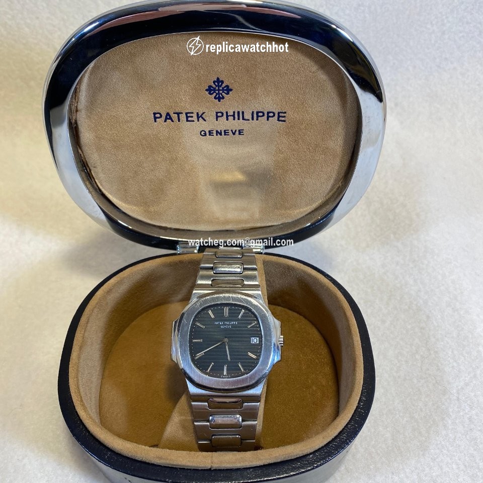 Patek Philippe Nautilus Mens watch Unisex Automatic Steel 3700 001