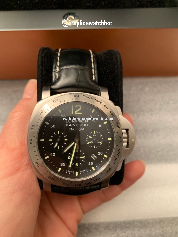 Panerai Luminor Chrono Mens watch Unisex Automatic Steel PAM 00250