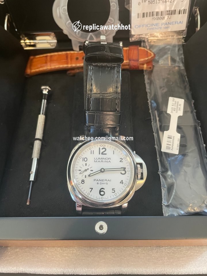 Panerai Luminor Marina 8 Days Mens watch Unisex Manual winding Steel PAM 00563