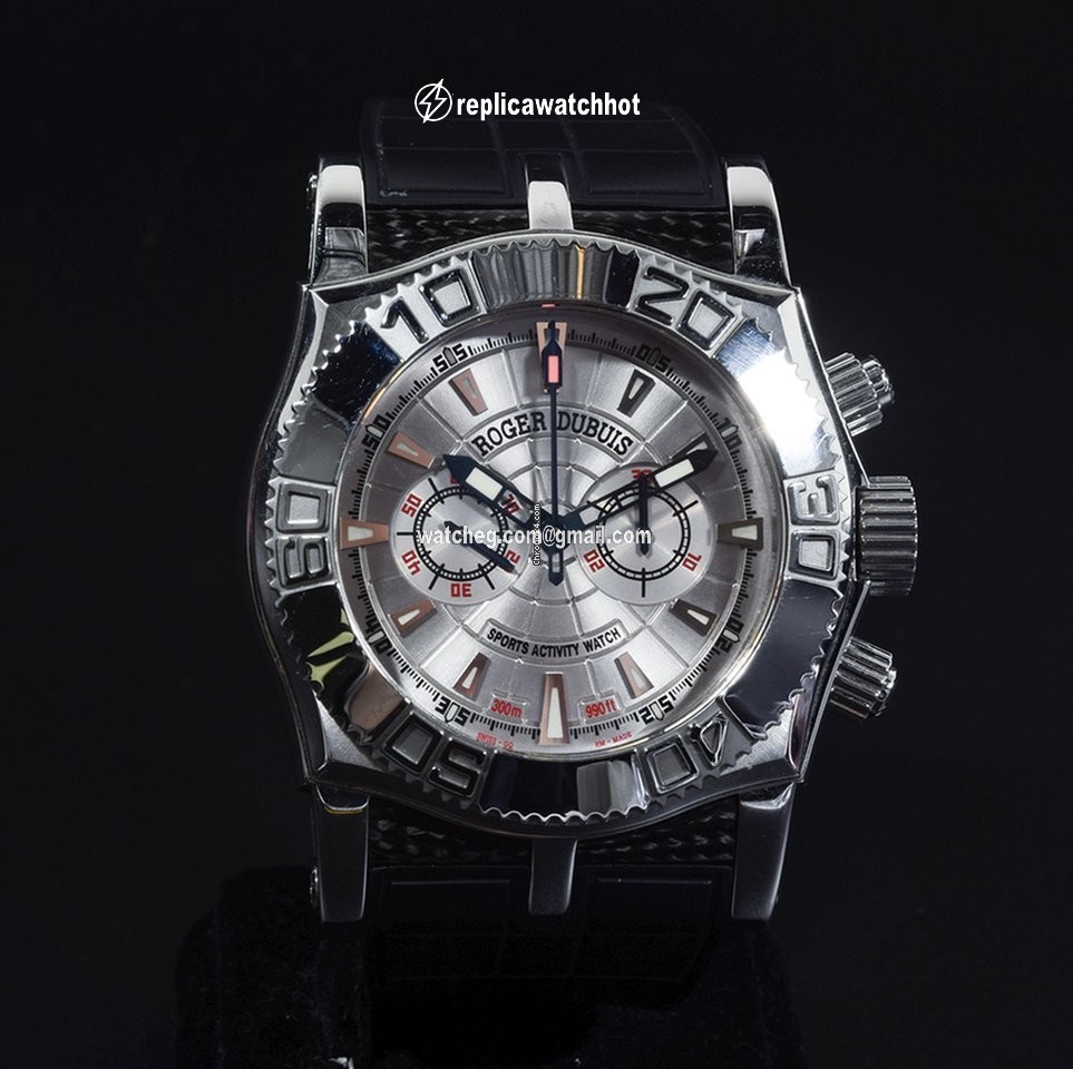 Roger Dubuis Easy Diver Mens watch Unisex Automatic Silver SE46.56.9 12.53