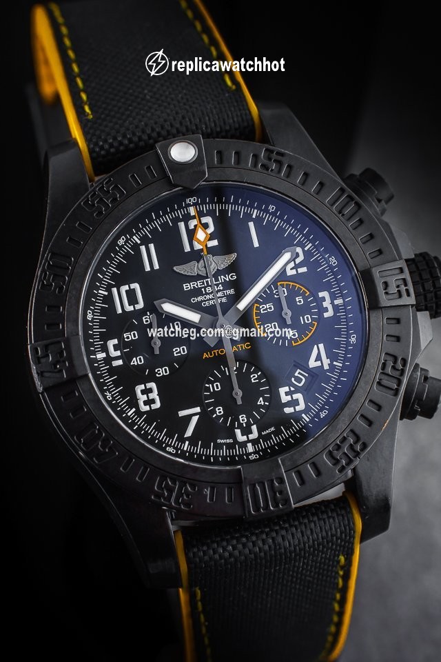 Breitling Avenger Hurricane Mens watch Unisex Automatic XB0180